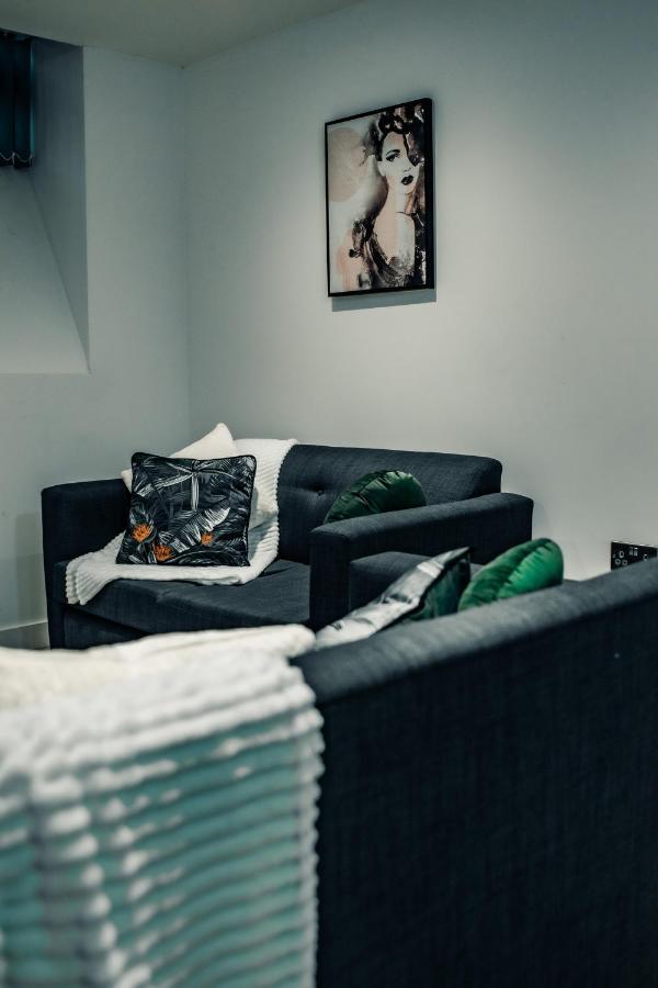 Bv Cosy Basement Apartment At Conditioning House Bradford  Zewnętrze zdjęcie
