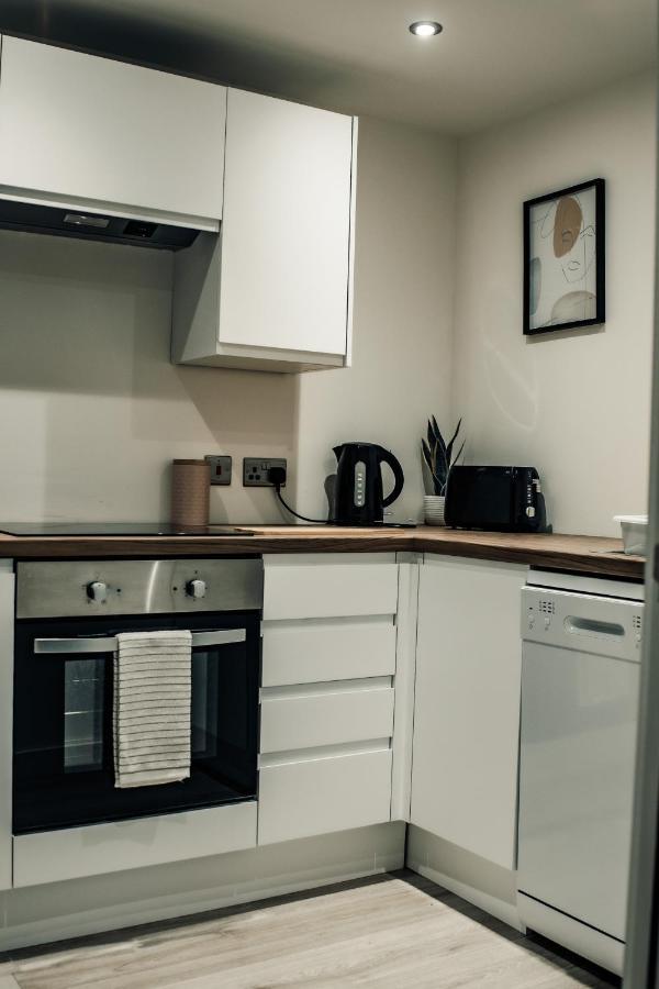 Bv Cosy Basement Apartment At Conditioning House Bradford  Zewnętrze zdjęcie