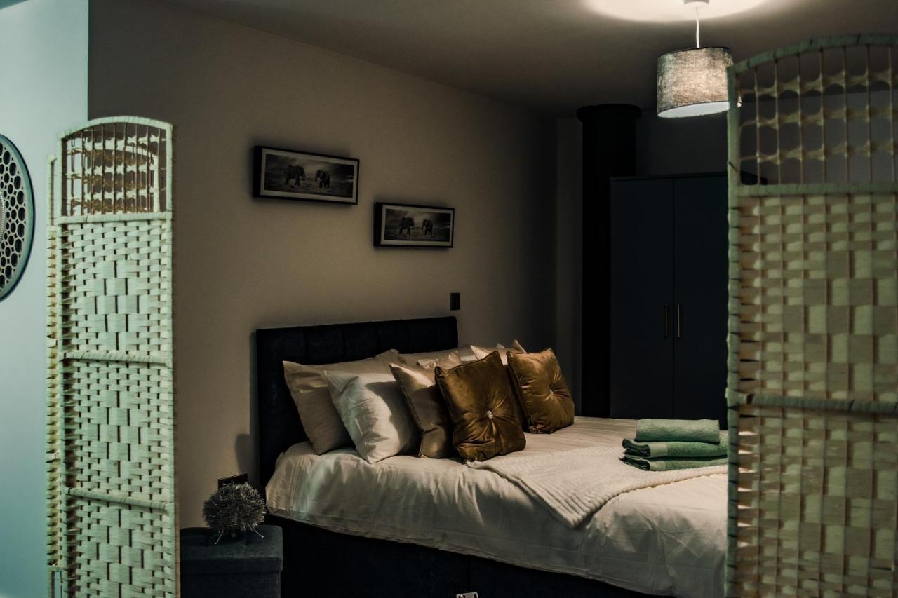 Bv Cosy Basement Apartment At Conditioning House Bradford  Zewnętrze zdjęcie